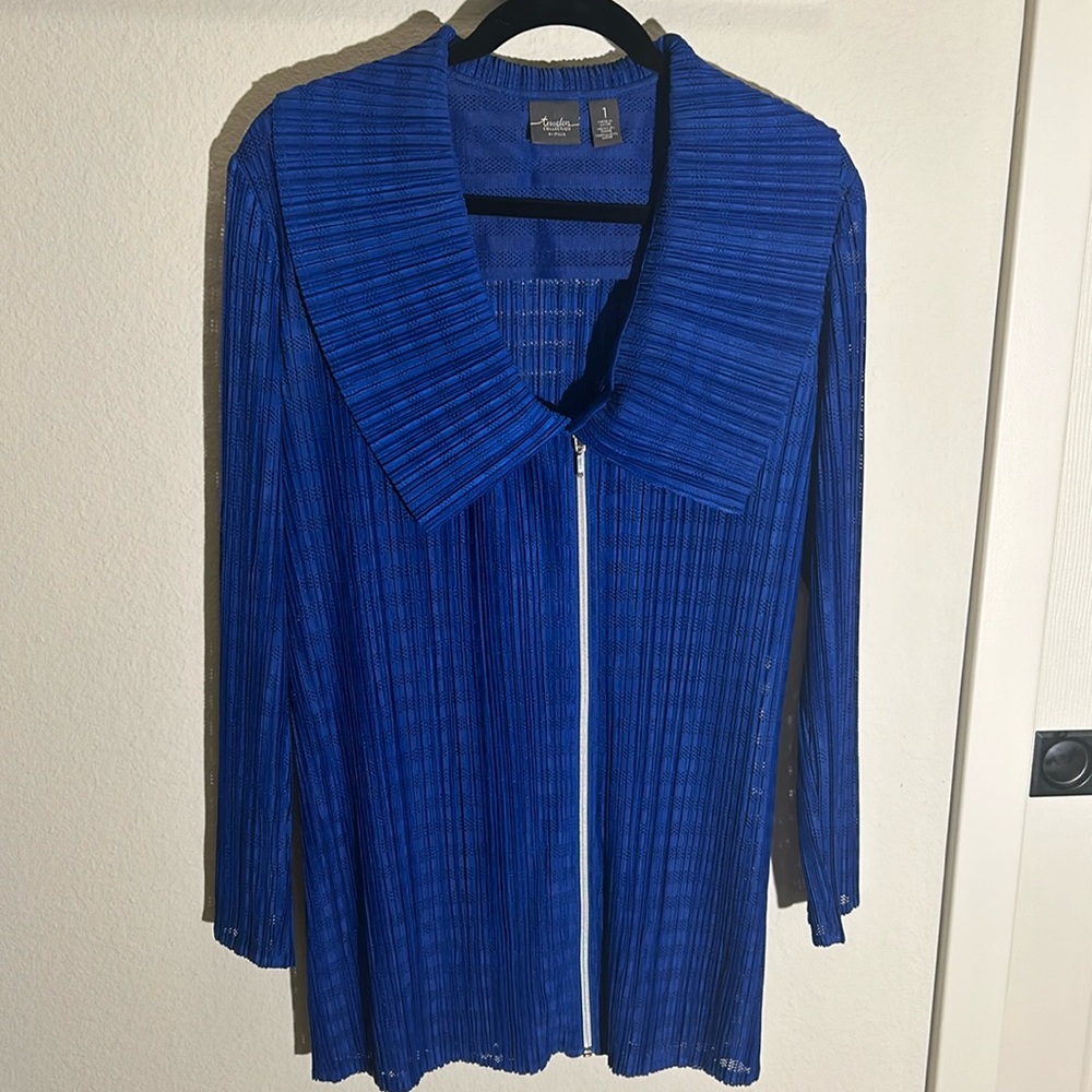 Chico's Travelers Size 1- Bright Blue / Asymmetrical Silver Zipper - Like New
